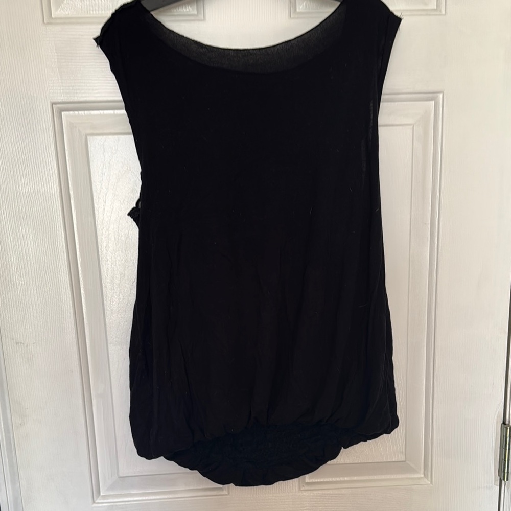 Black Sleeveless Women's Top